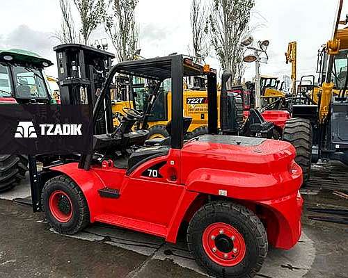 Autoelevador Bylion 70 7.000kg Torre Triple Duales