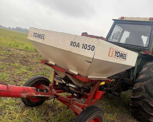 Fertilizadora Yomel 1050 Seminueva