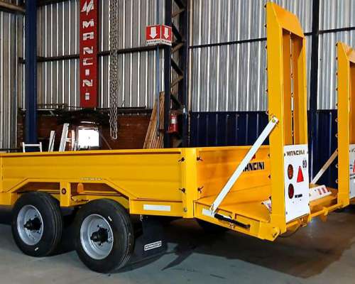 Trailer Carrozado Mancini con Barandas Rebatibles Financiar