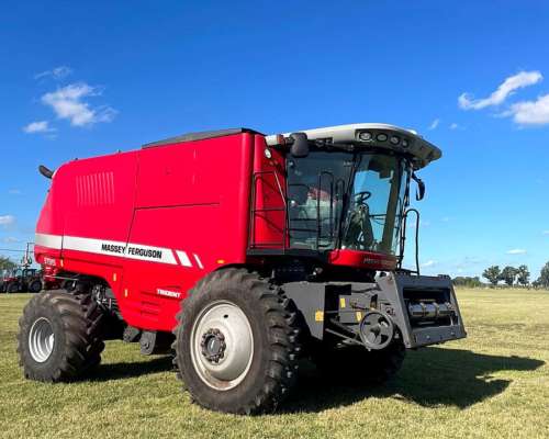 Massey Ferguson 9795 con Draper de 40 Pies