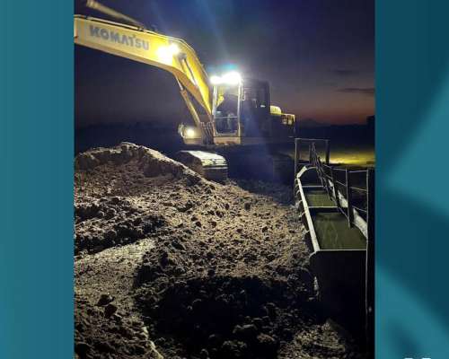 Excavadora Komatsu PC210 (id874)