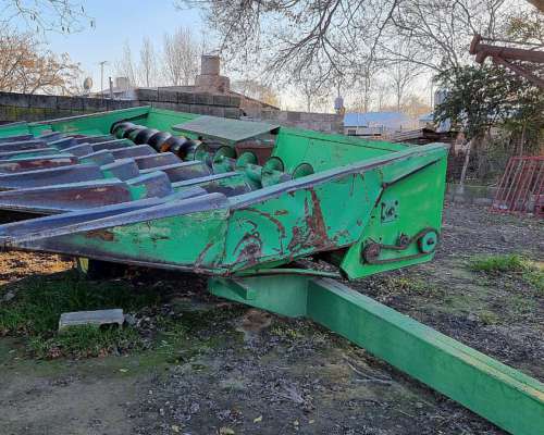 Cabezal Maicero John Deere de 8 Surcos a 70cm
