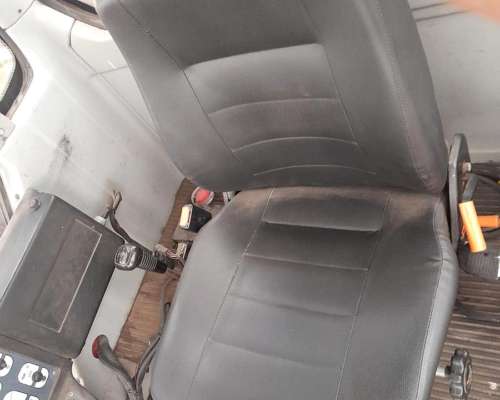 Pulverizador Jacto Uniport Plus 2500 año 2010