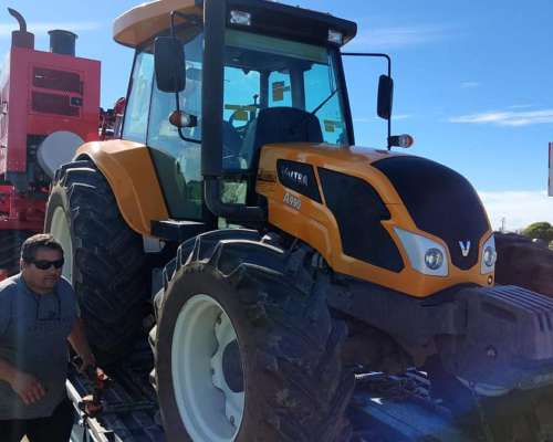 Vendo Tractor Baltra A990 con Pala Cargado Omar Martin