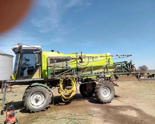 Pulverizadora Metalfor 2500 Futura