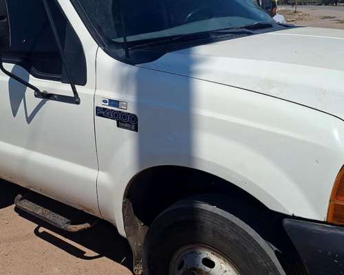 Vendo Camion Ford 4.000 MOD.2.008