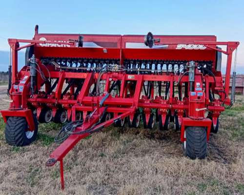 Sembradora Apache 54000 2014