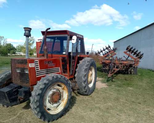 Tractor Fiat 780 Doble Tracción y Tres Puntos