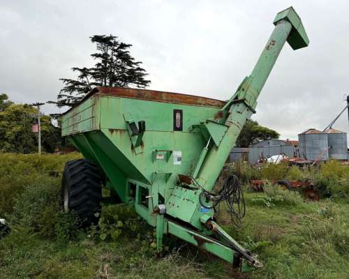 Monotolva Ombú año 2004 de 1 Eje para 14 TT