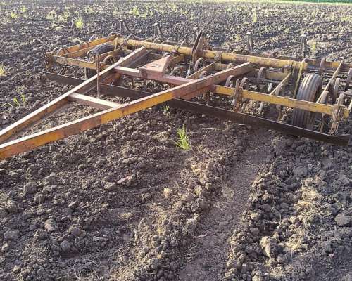 Vibro Cultivador con Rolo y Rabasto