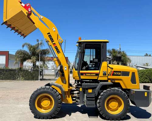 Pala Cargadora TK 938 - Peso OP: 5.500 Kg