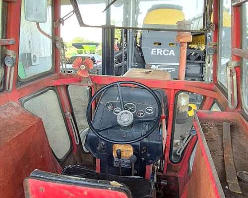Agricola Tractor Massey Ferguson 1175