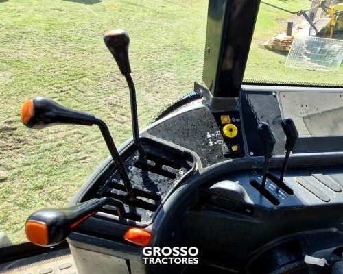 Tractor New Holland TM 150, año 2008