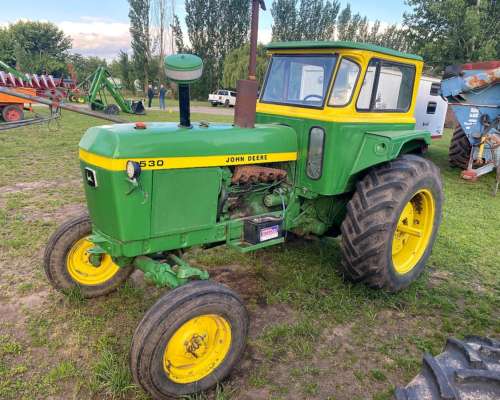 Tractor John Deere 3530