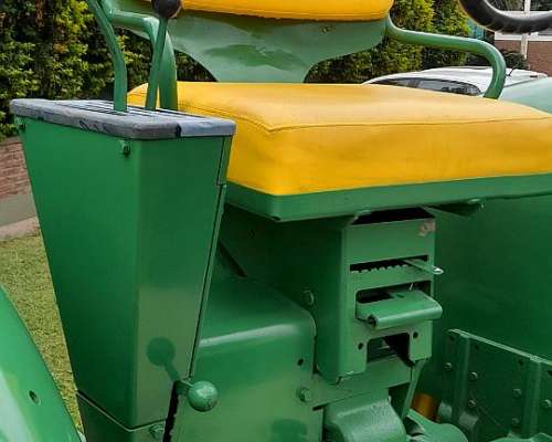 Tractor John Deere 2420 con 3 Puntos