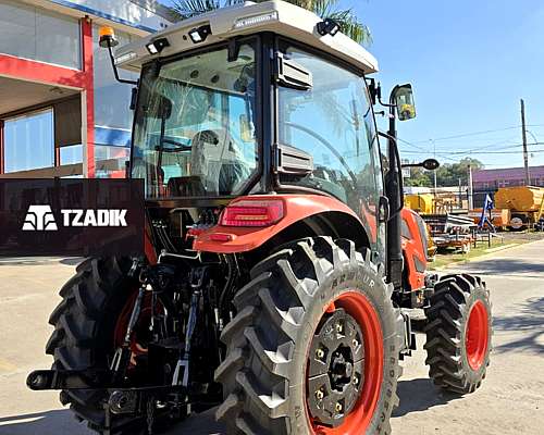 Tractor Hanomag Stark 800 con Cabina