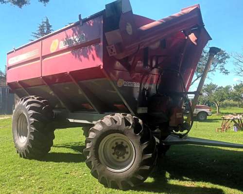 Usada - Tolva Montecor - año 2004 - 17 TN - 2 Ejes - Balanza