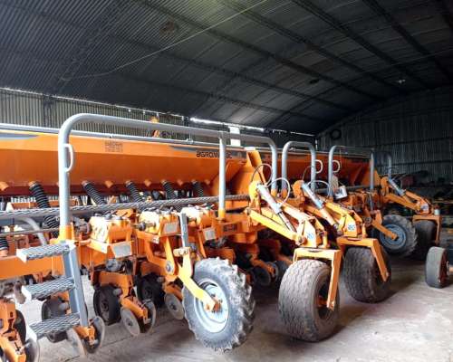 Sembradora Agrometal TX Mega 18-52 Neumática