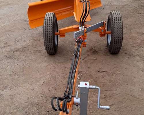 Niveladora de Arrastre Metalbert 4 Ruedas 2500 Kg