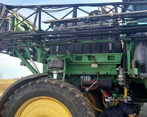 Pulverizadora John Deere 4730 .