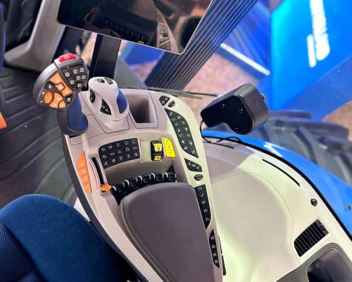 Tractor New Holland T8.440 PLM Intelligence