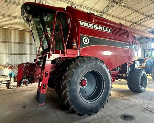 Vassalli 770 Doble Traccion año 2022. Duales y Piloto
