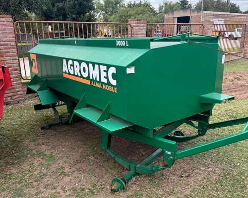 Cisterna Agromec 3000 Litros en Cordoba