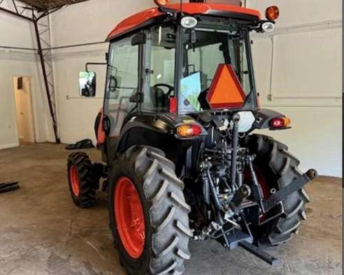 2025 Kubota M4N-071HDC12 Tractor
