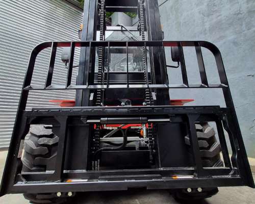 Autoelevador Diesel 4X4 Noblelift 3530 (todo Terreno)