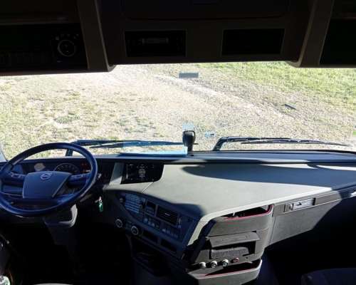 Volvo FH 460 2017 con 700 Mil KMS 6X2