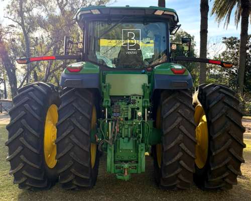 John Deere 7r 230.