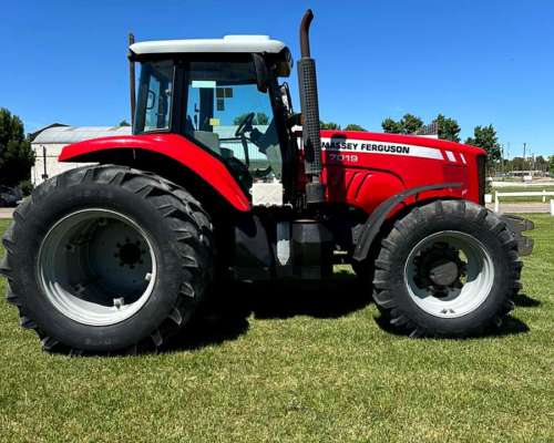 Tractor Massey Ferguson 7019