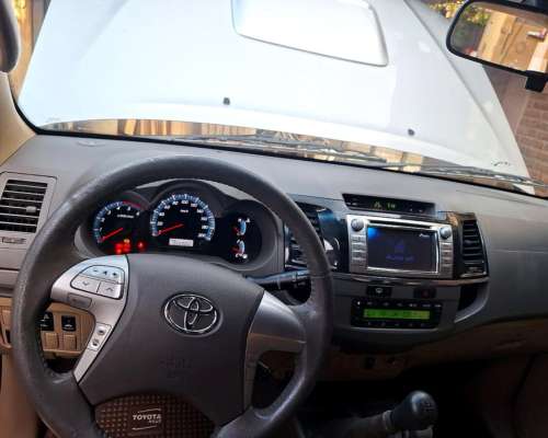 Toyota Hilux SW4 3.0 SRV 4X4 2013 Impecable, 196mil Reales