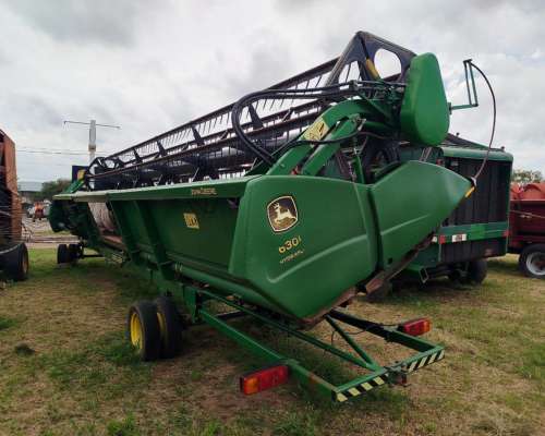 John Deere 630 de 30 Pies