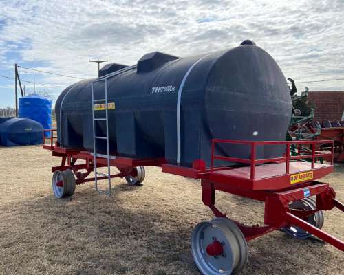 Acoplado con Tanque Plástico - 8.000lts - de Arequito