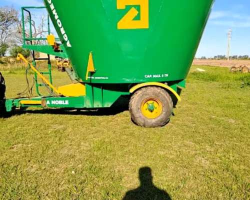 Mixer Vertical MVD 14 M3 Agromec - Financiación Exclusiva