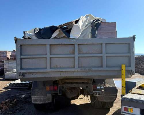 Camion Ford 14000 Volcador, Caja Paletera