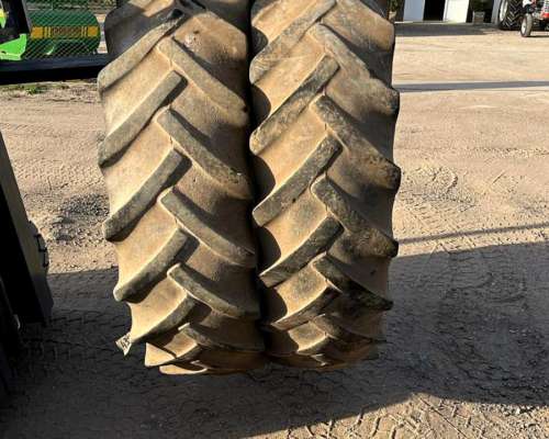 Cubiertas con Llantas 15,5 - 38 para Tractor Fiat.