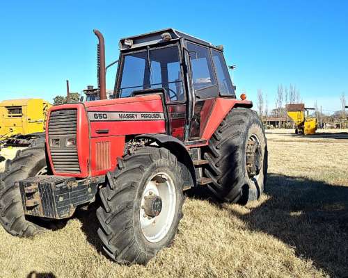 Mf 650 / año 2004 / 160 HP / Motor con 4.000 Horas