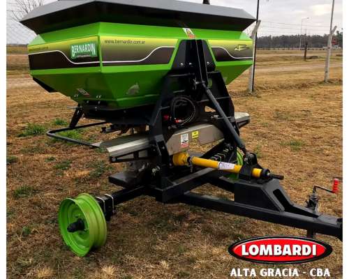 Fertilizadora Bernardin de 1250lts Disponible