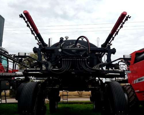 Pulverizadora Massey Ferguson 535r 3500l 200hp