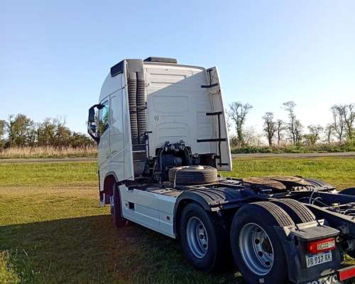 Volvo FH 460 2017 con 700 Mil KMS 6X2