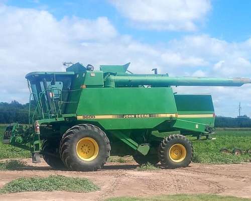 Cosechadora John Deere 9600 - Doble Traccion - 30 Pies