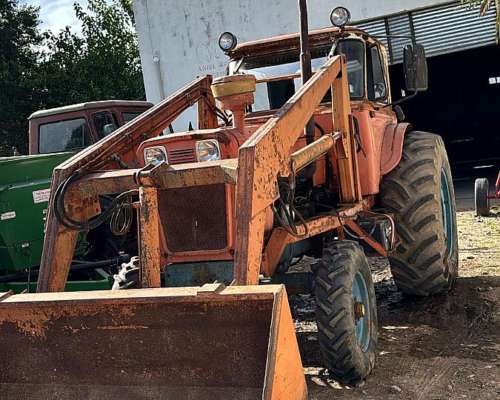 Fiat 700e con Pala Frontal