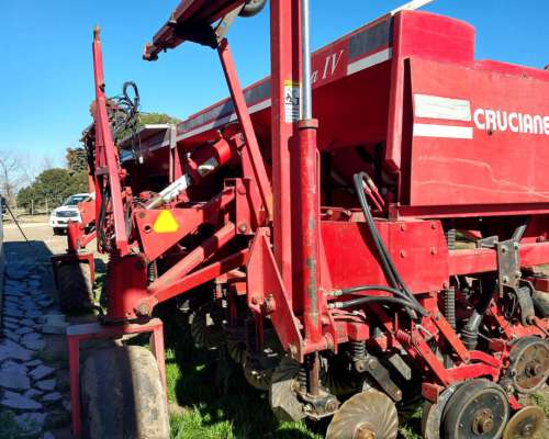 Sembradora Crucianelli Pionera 2008