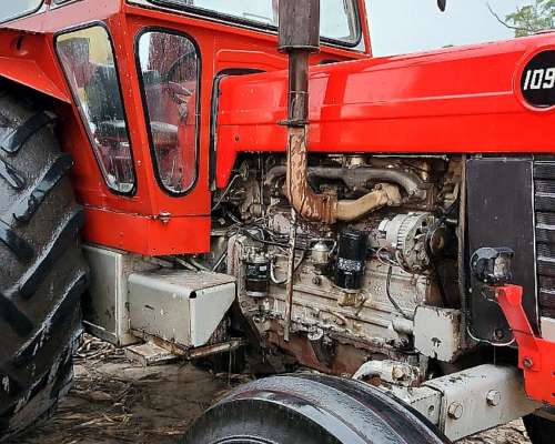 Massey Fergusson 1098 .