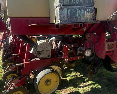 Sembradora Gherardi G-200 Neumatica de 14x52 muy Buen Estado