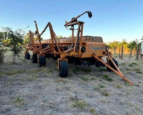 Sembradora de Grano Grueso Agrometal Mecánica de 14 a 70 cm