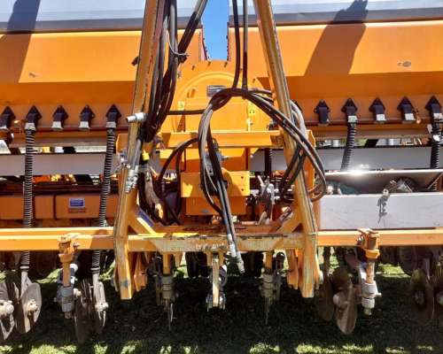 Sembradora Agrometal TX Mega Gruesa Neumática de 16 a 52 cm