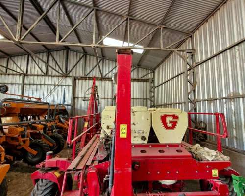 Sembradora Giorgi Precisa 8000 14/52 - 2008